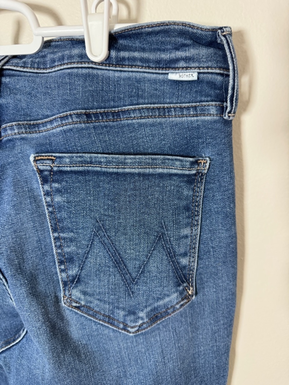 MOTHER The Doozy Sneak Fray Jeans 31 Let’s Split High Rise Flare Raw Hem - Picture 3 of 5